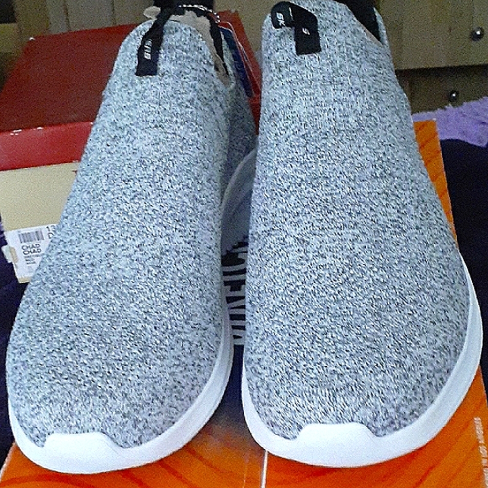 Men's 🆕 Skechers  Grey Slip-On Sneakers